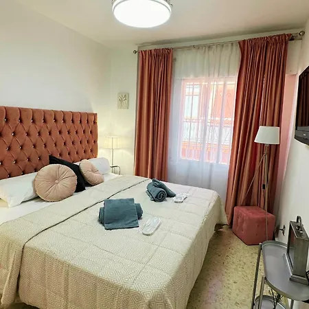 Spacious 3br Walk To & Old Town Apartamento Marbella