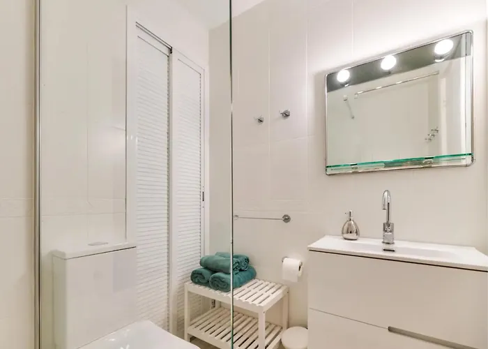 Spacious 3br Walk To & Old Town Apartamento Marbella