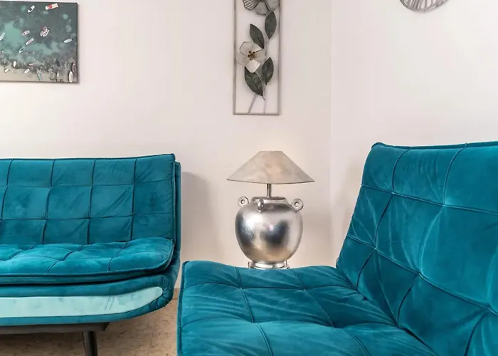 Spacious 3br Walk To & Old Town