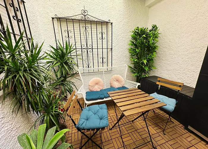 Spacious 3br Walk To & Old Town Apartamento