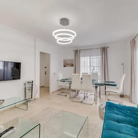 Apartment Spacious 3br Walk To & Old Town Marbella