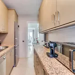 Spacious 3br Walk To & Old Town Апартаменты