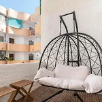 Апартаменты Spacious 3br Walk To & Old Town *