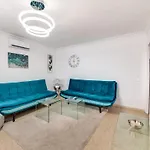 Spacious 3br Walk To & Old Town * Марбелья