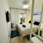 Spacious 3br Walk To & Old Town Апартаменты *