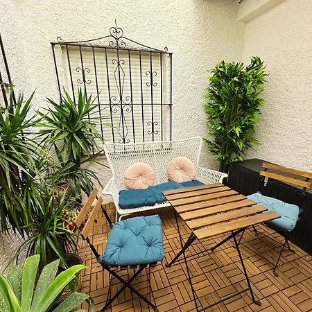 Spacious 3br Walk To & Old Town Apartmán