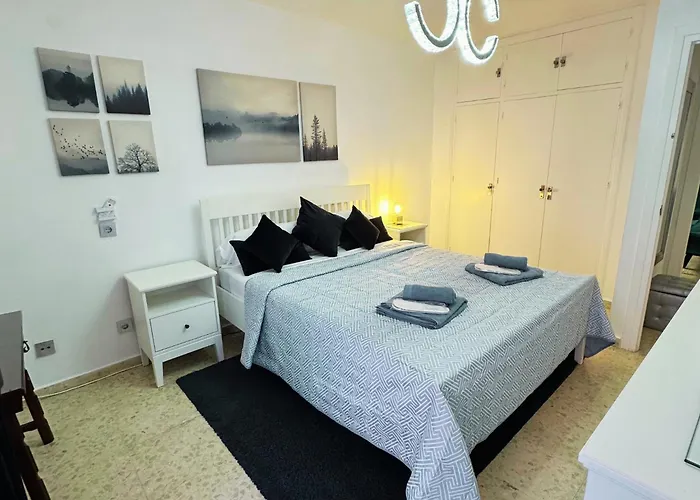 Spacious 3br Walk To & Old Town *